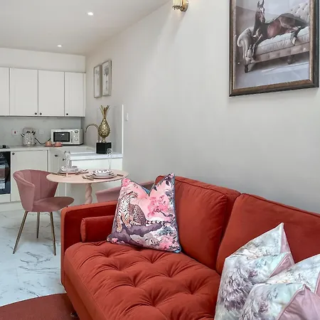 Three Chapel Court *